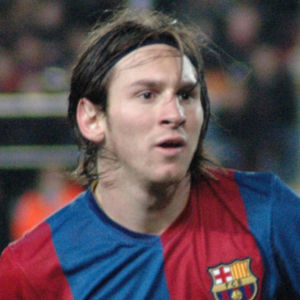 Lionel_Messi_31mar2007-from-wikimedia-by-Darz-Mol-b