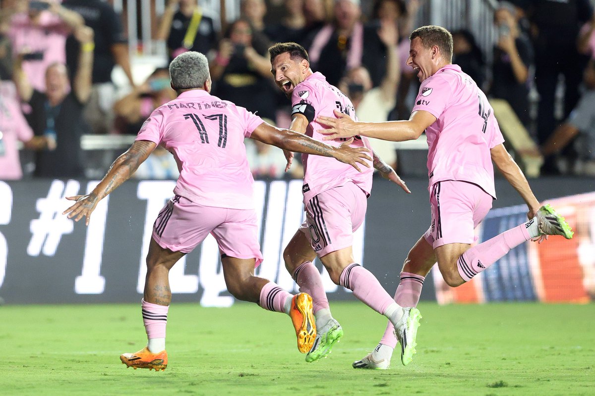 Messi Celebrates